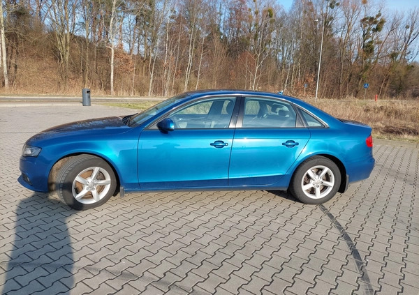 Audi A4 cena 42000 przebieg: 175000, rok produkcji 2011 z Kwidzyn małe 407